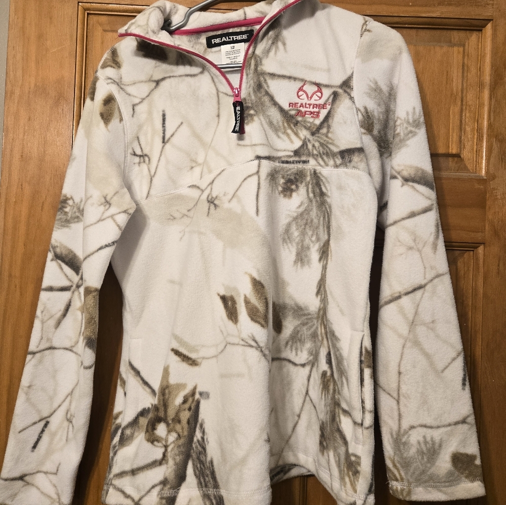 Realtree White Camo Fleece Jacket NWOT